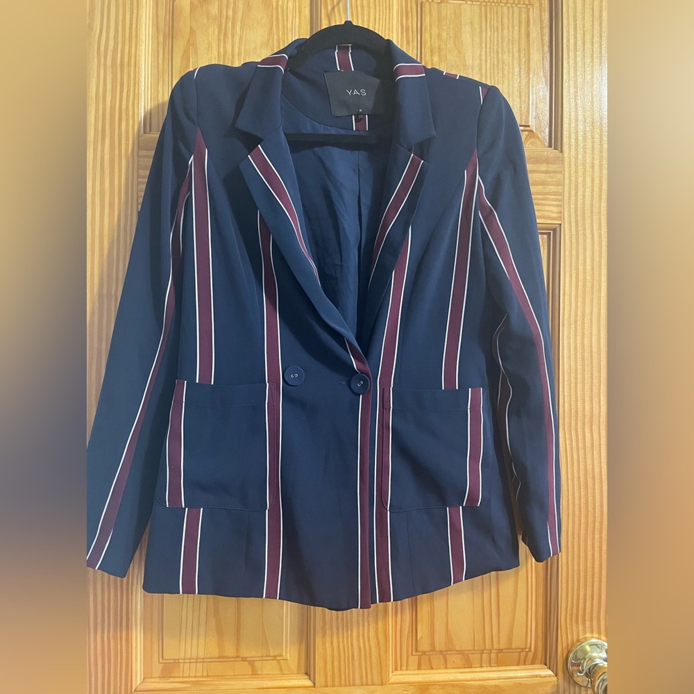 Strip pantsuit